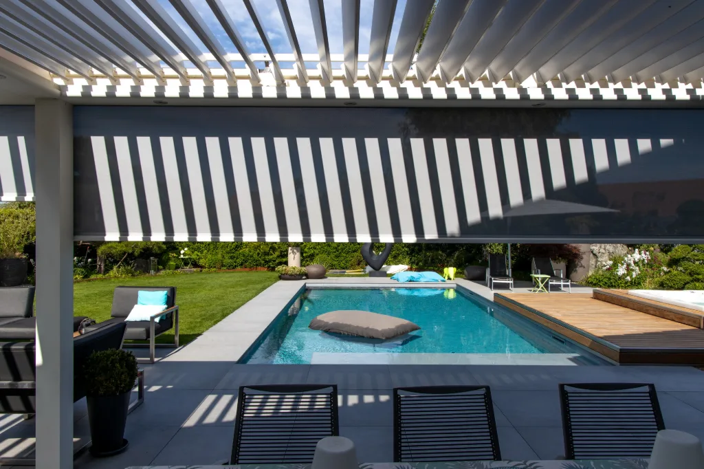 Pergola à lames orientable en Suisse Biossun